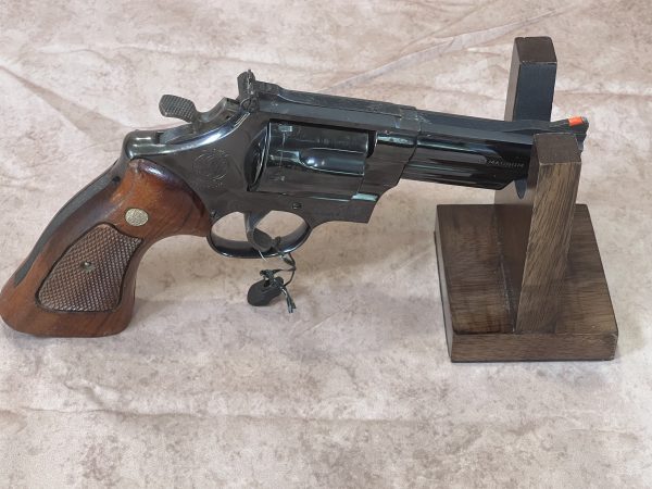 Smith and Wesson Model 29-2 44 MAG - Image 2